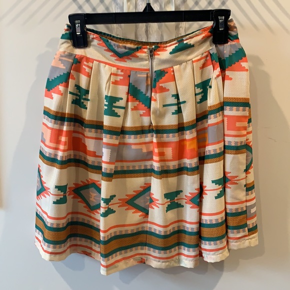 Tribal western pleated skirt - Picture 2 of 3